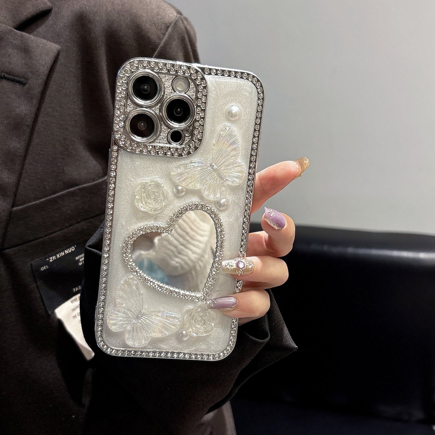 Heart-Shaped Mirror iPhone Case – Diamond and Pearl Butterfly Design with Glossy Finish, Elegant Luxury Case for iPhone 16/15/14/13, Perfect Gift for Her